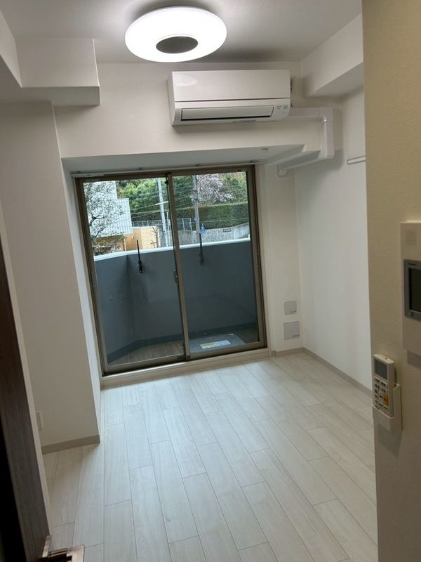 居室・リビング　同物件別部屋写真