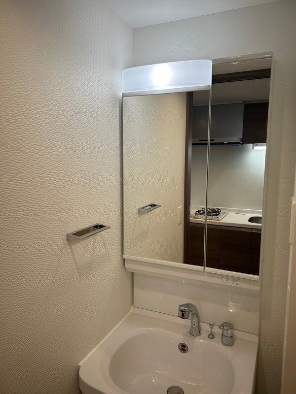洗面設備　同物件別部屋写真