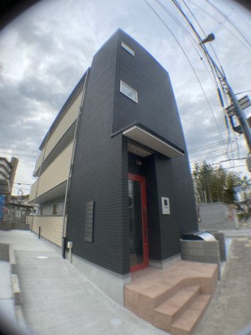 建物外観　オートロック完備で安心のセキュリティ♪