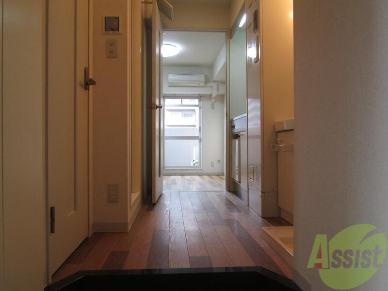 玄関　シューズボックス付きで玄関周りもすっきり片付きますね