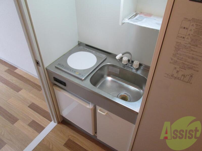 キッチン　お手入れのしやすい一口ＩＨクッキングヒーターのコンロです。