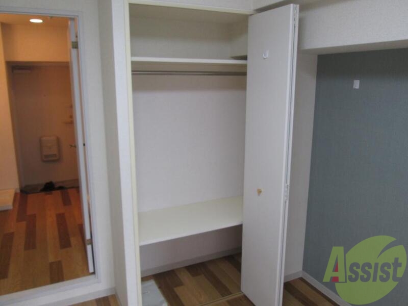 収納　十分な大きさのクローゼットは、使い易く設計されております。