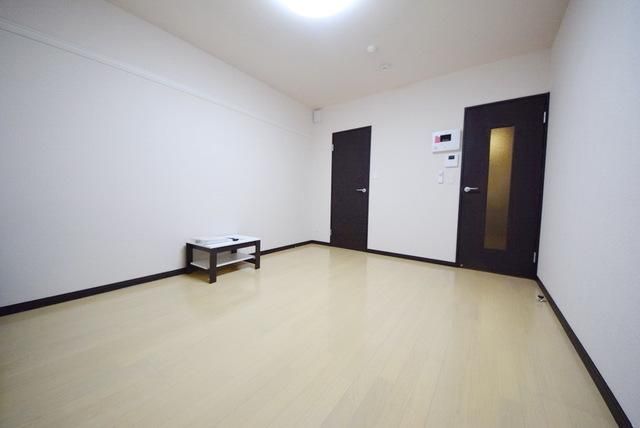 居室・リビング　家具・家電付です♪