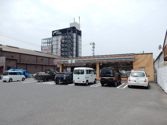 コンビニ　セブンイレブン西市店（コンビニ）まで220m