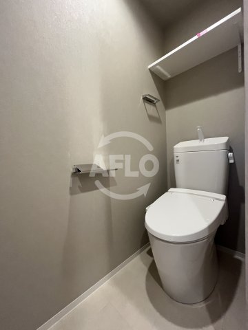 トイレ　コンフォリア・リヴ東三国駅前ソルテラス　トイレ