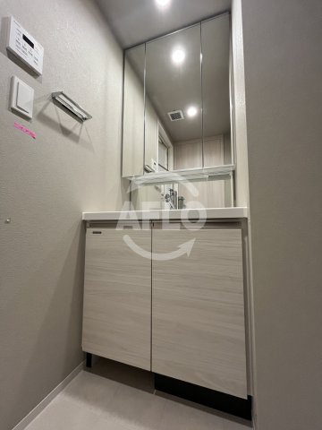 洗面設備　コンフォリア・リヴ東三国駅前ソルテラス　洗面台