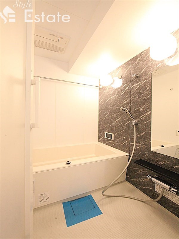 バス・シャワールーム　バスルーム