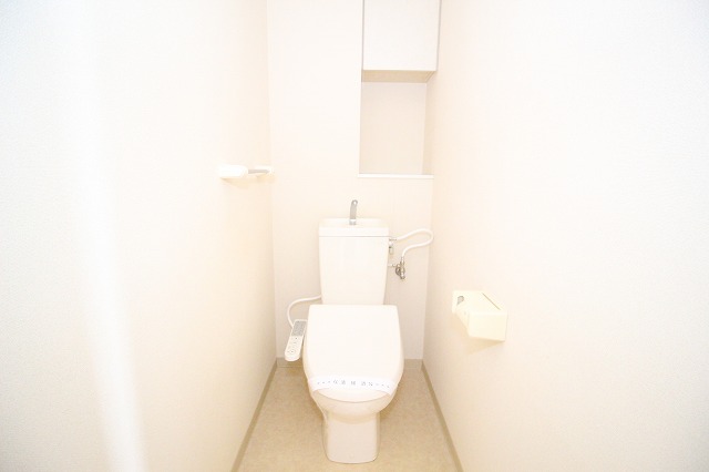 トイレ　清潔感のあるトイレです