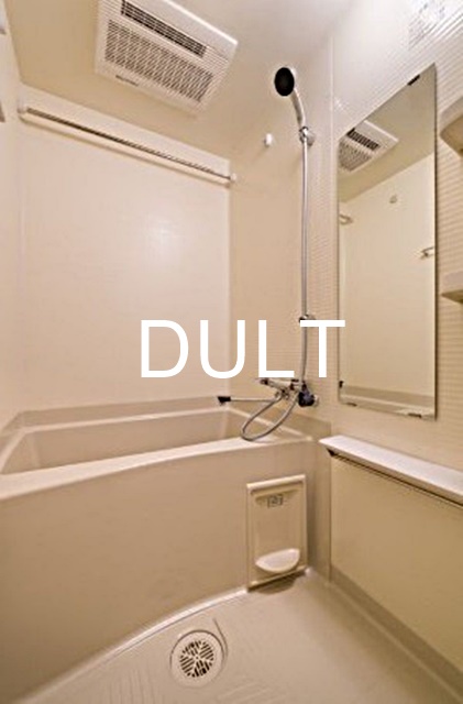 バス・シャワールーム　バスルームです。