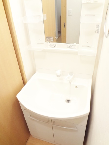 洗面設備　身支度に便利な洗面台♪