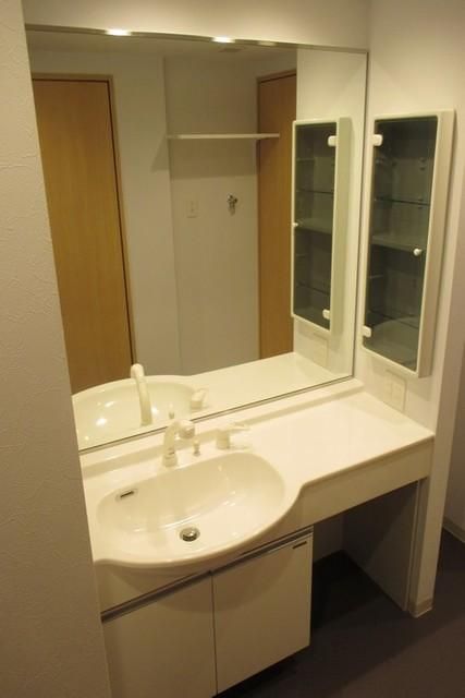 洗面設備　シャンプードレッサー付