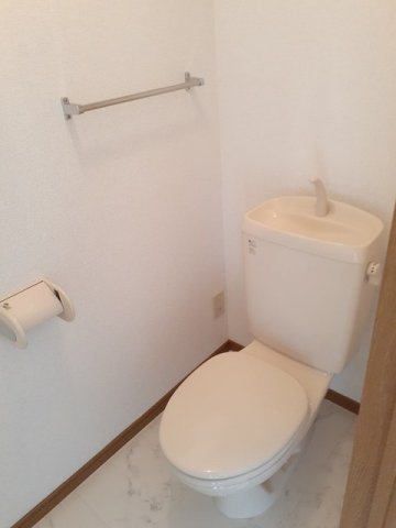 トイレ　落ち着いたトイレです