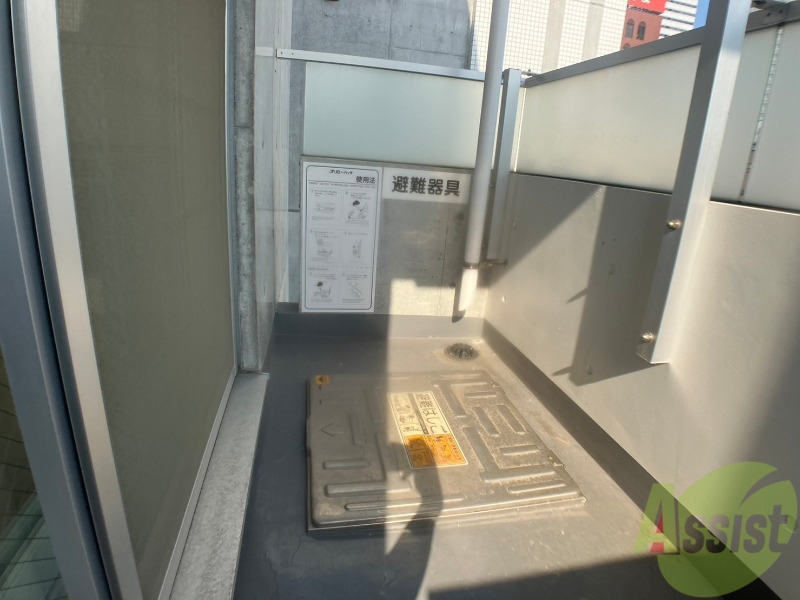 バルコニー　バルコニーです。洗濯物を干したり一息ついたりできますね！