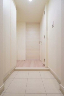 玄関　☆収納もある玄関☆