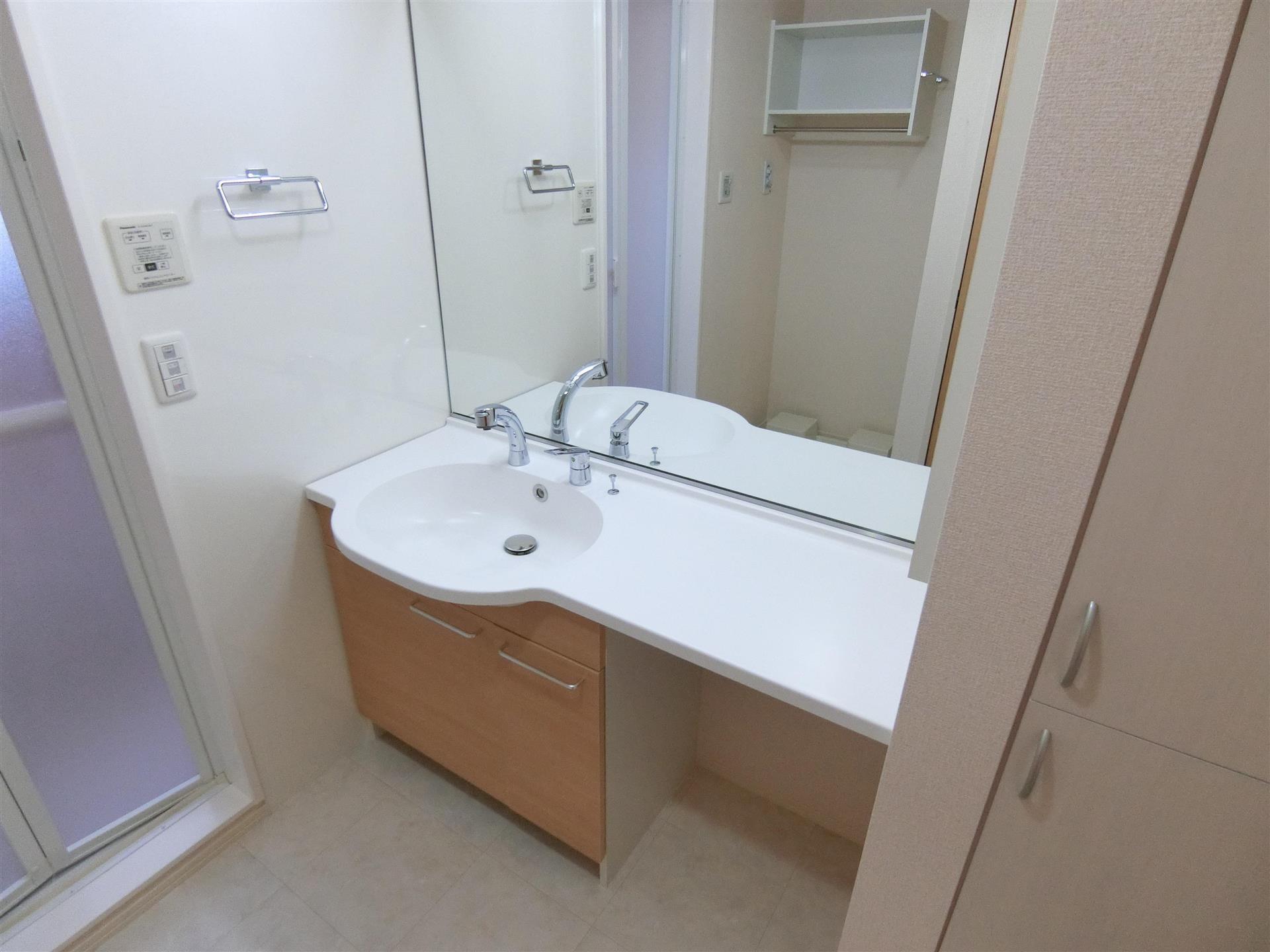 洗面設備　洗面化粧台