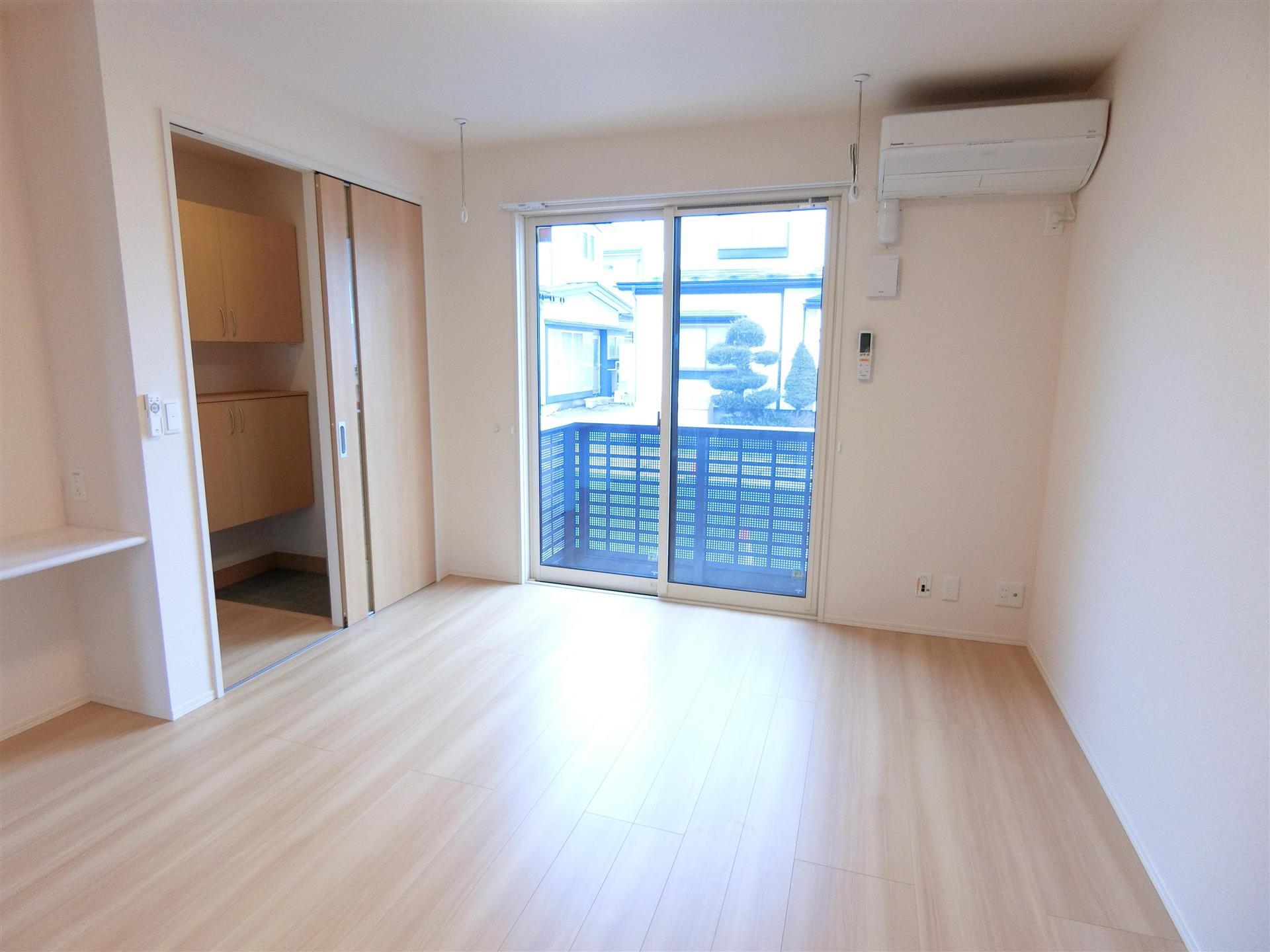 居室・リビング　リビング