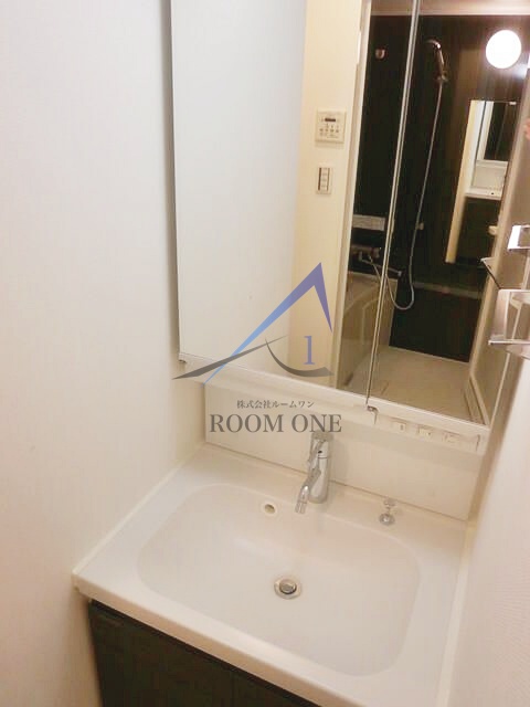 洗面設備　洗面台です。