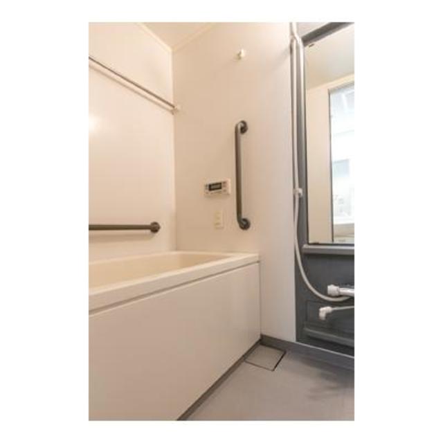 バス・シャワールーム　※写真は同タイプ住戸です。