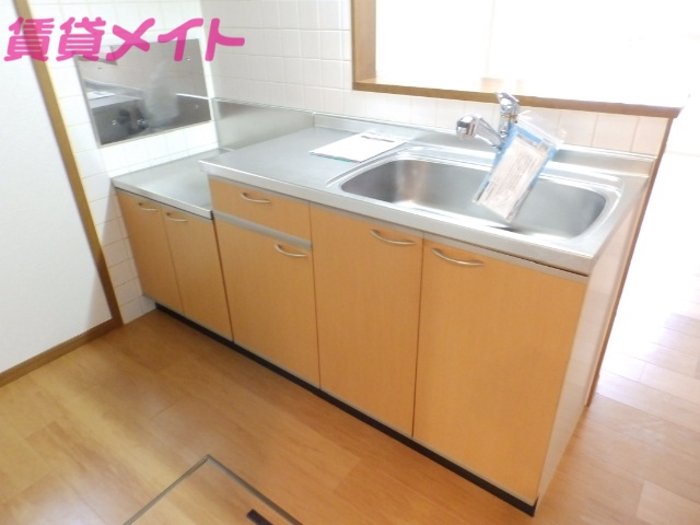 キッチン　同型参考写真です。