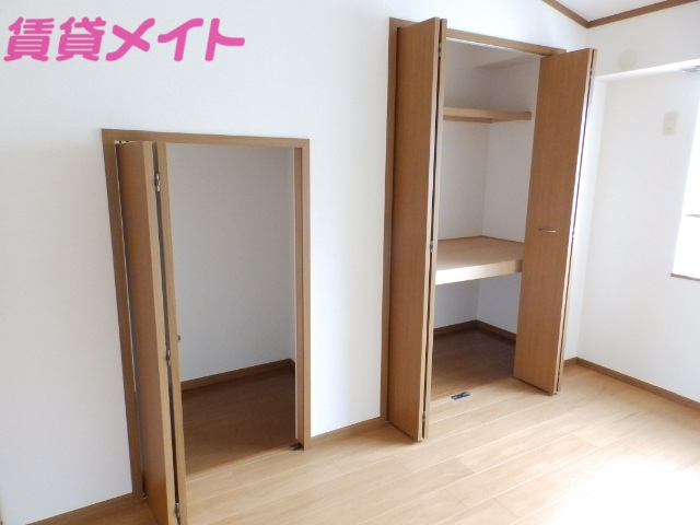 収納　同型参考写真です。