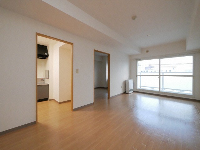 居室・リビング　他号室のお写真です。参考にご覧ください。