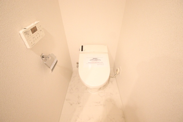 トイレ　※他のお部屋の参考写真です。