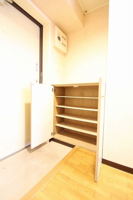 収納　同物件別号室のものです。