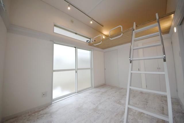 居室・リビング　☆同建物別号室の写真です☆