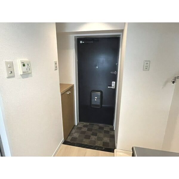 玄関　※別室の参考写真の為、現況優先です。