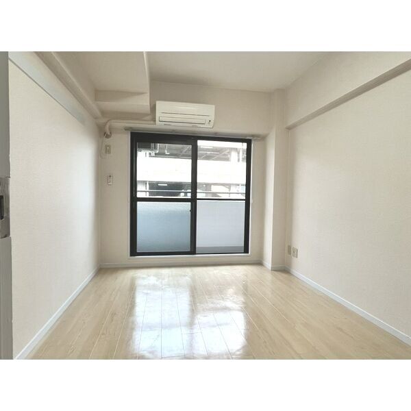 居室・リビング　※別室の参考写真の為、現況優先です。