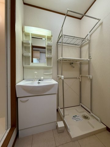 洗面設備　※反転タイプ室内写真です。