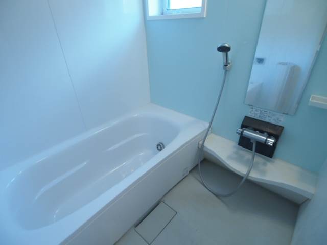 バス・シャワールーム　一坪あるバスルーム