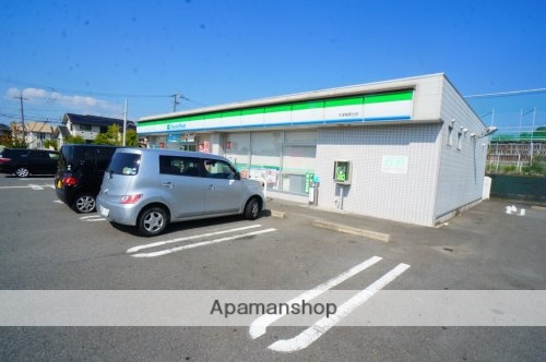 コンビニ　ファミリーマート　木津梅美台店（コンビニ）まで618m