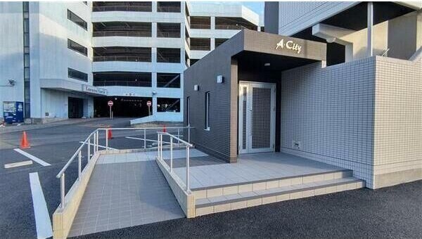 エントランス　写真は他号室です