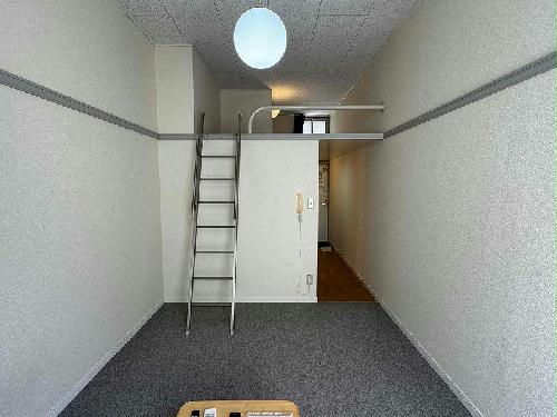 居室・リビング　※同タイプ部屋の写真となります