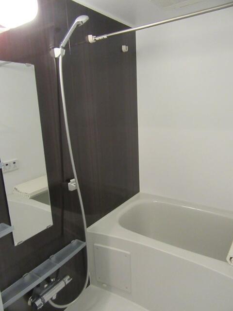 バス・シャワールーム　ゆったり過ごせるお風呂です