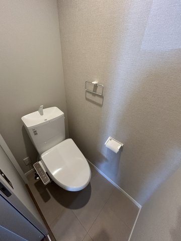 トイレ　清潔感のあるトイレです