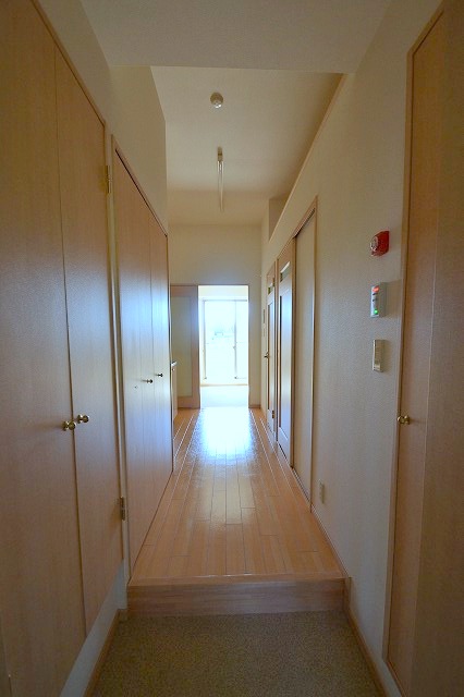 その他部屋・スペース　玄関から♪