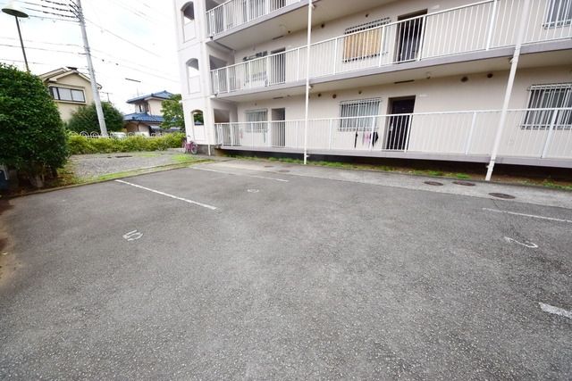 駐車場　★広々とした駐車場です★