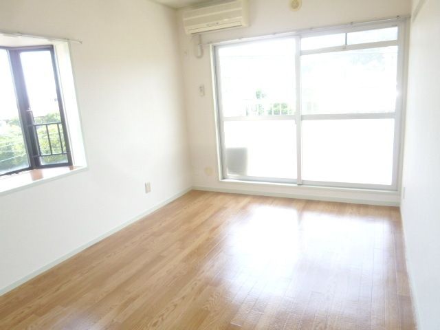 居室・リビング　★日当り良好です★