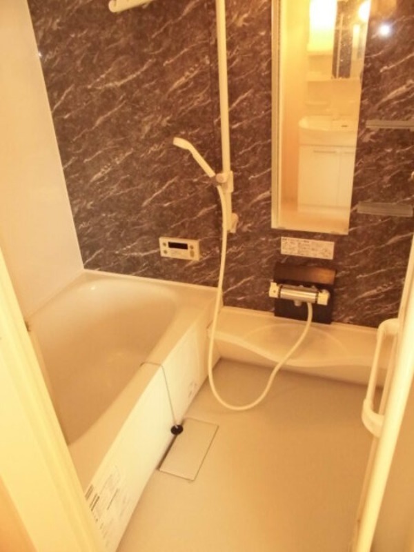 バス・シャワールーム　図面と現状に相違がある場合には現状を優先