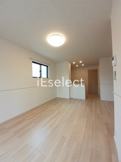 居室・リビング　2面採光の明るいリビング♪