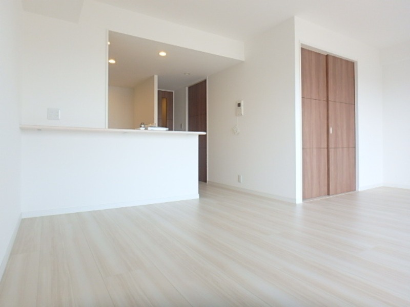 居室・リビング　図面と現状に相違がある場合には現状を優先