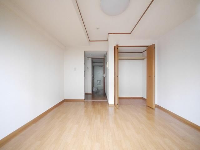 居室・リビング　★更新料なし！綺麗な洋室です★