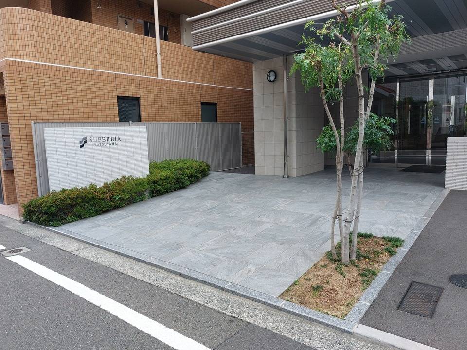 エントランス　アプローチ