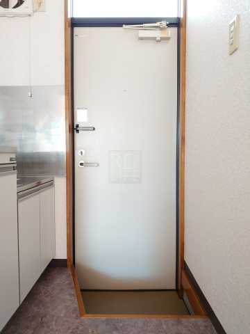 玄関　シャトー東条