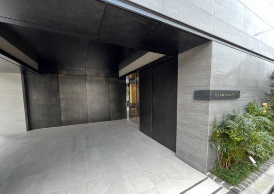 エントランス　エントランス