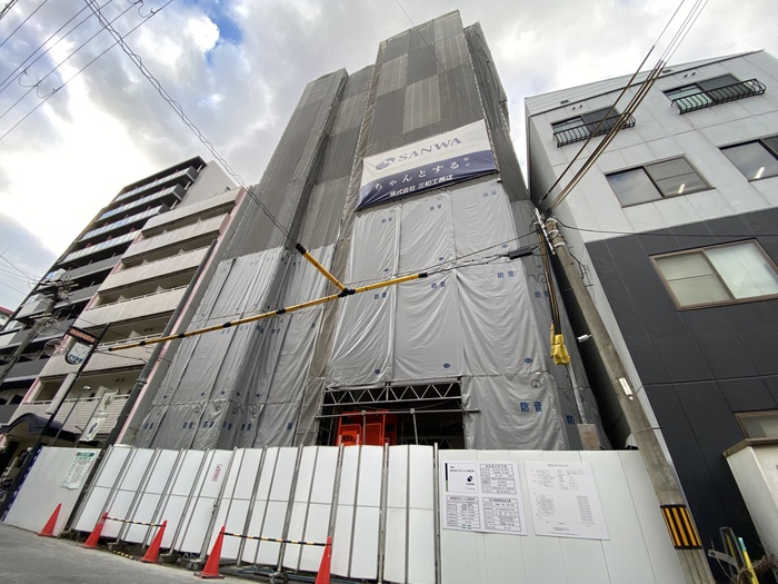 建物外観　建築中