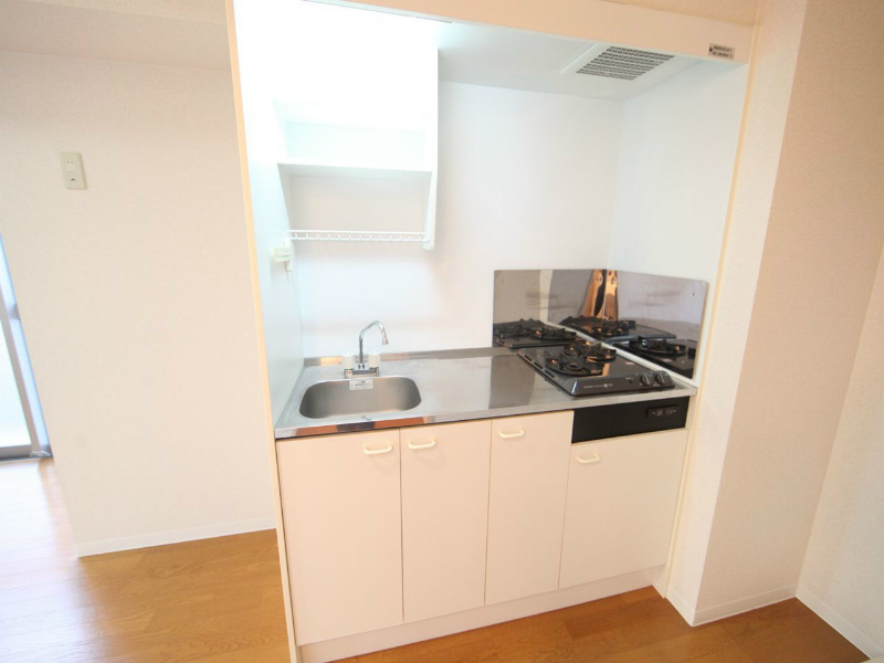 キッチン　システムキッチン（ガス2口）冷蔵庫・レンジ等ご用意できます