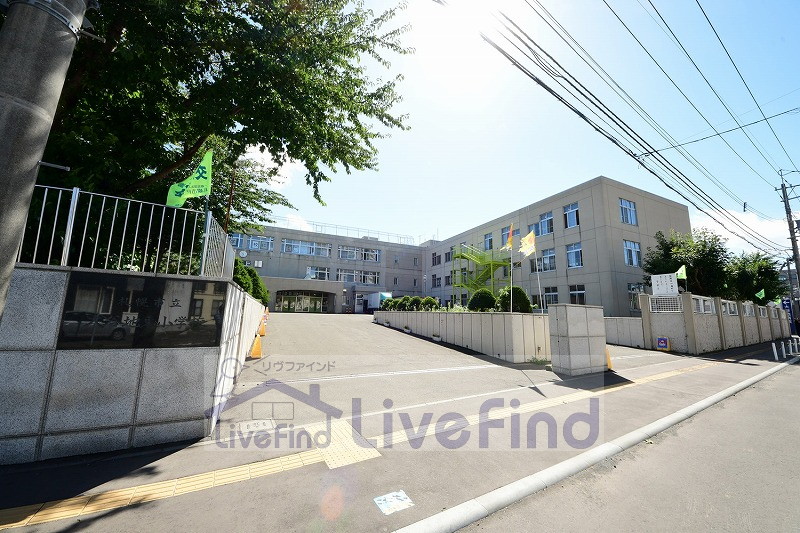 小学校　札幌市立大谷地東小学校（小学校）まで179m